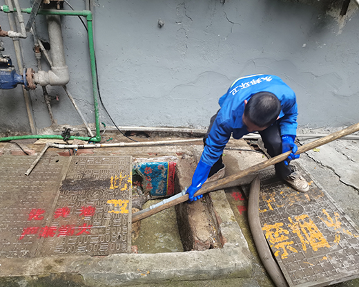 东路镇清掏化粪池