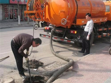 东路镇清掏化粪池，健康生活从这里开始